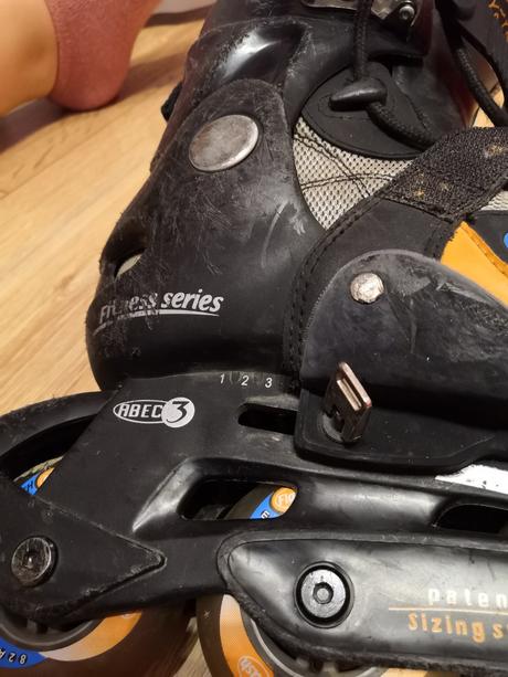 Kolieskové korčule, 32