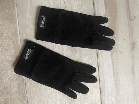 Teplé flsušové rukavice, converse