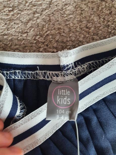 Tmavomodrá skladaná suknička, pepco,104