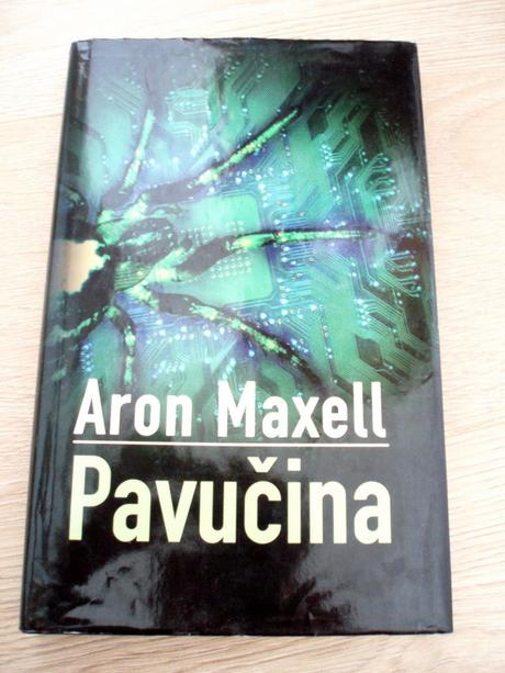 Pavučina-aron maxell,