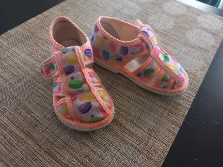 Papucky manik, manik,21