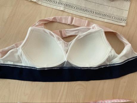 Sportova podprsenka, skiny,s