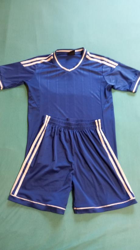 Športový/ futbalový dres, 140