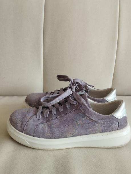 Ponúkam na predaj kožené topánky, superfit,38