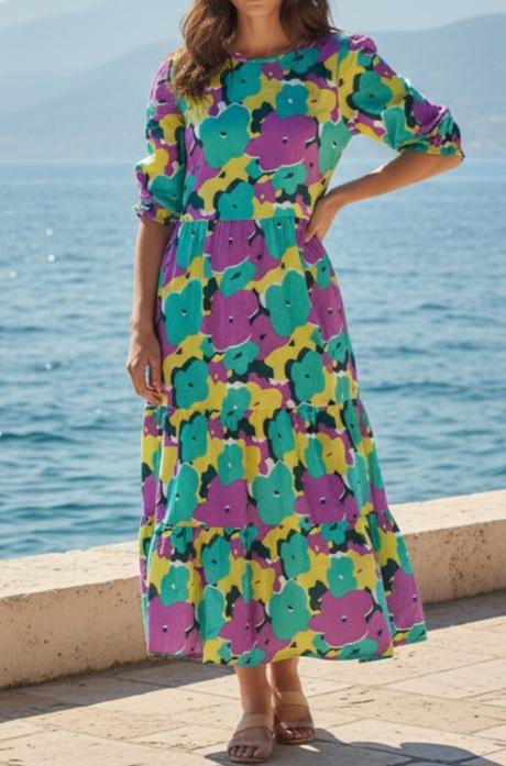 Pekné farebné šaty, s