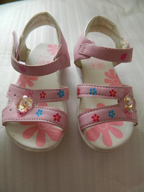 Detské sandálky, 25