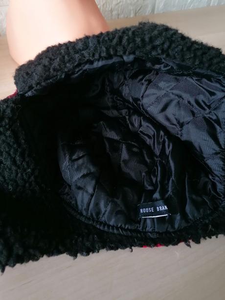 Čiapka / baranica / ušianka, house