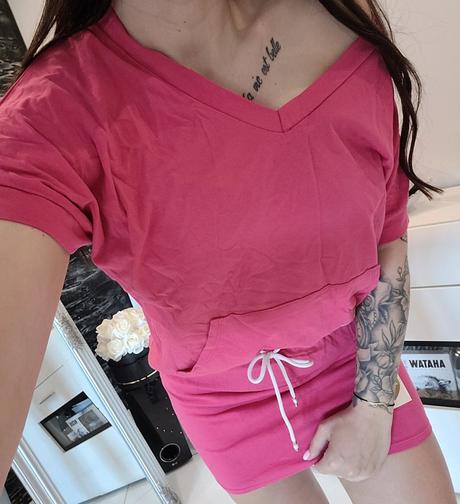 Krasny ruzovy komplet, 