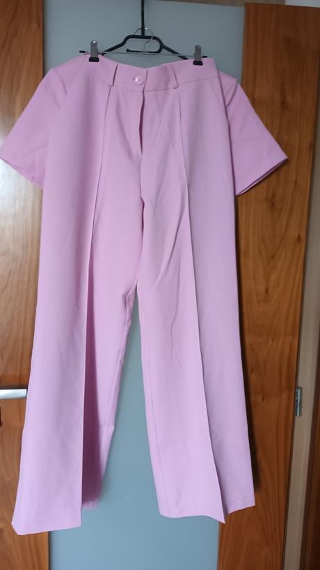 Nohavicový komplet, 36