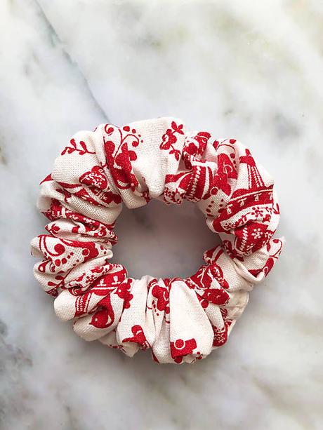 Gumička scrunchie folk, 