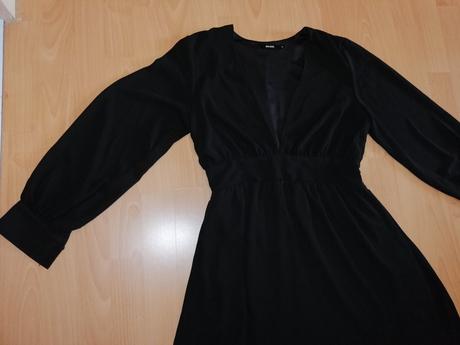 Jednoduché čierne šaty, m
