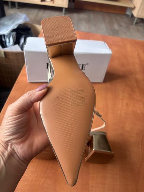 Spoločenské topánky, 38