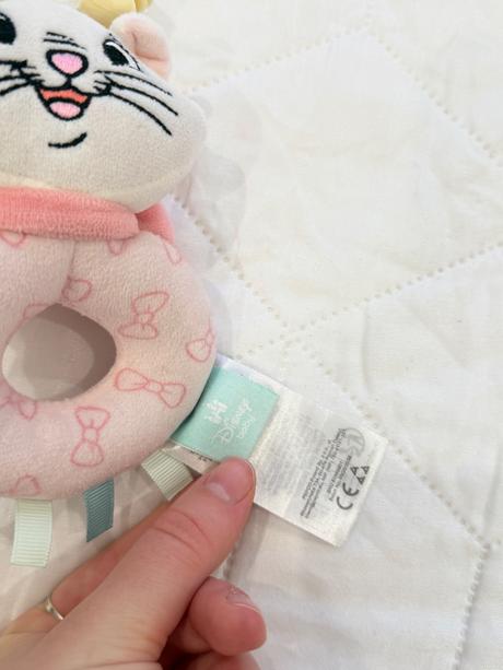 Rozkošná disney mačička hrkálka, 