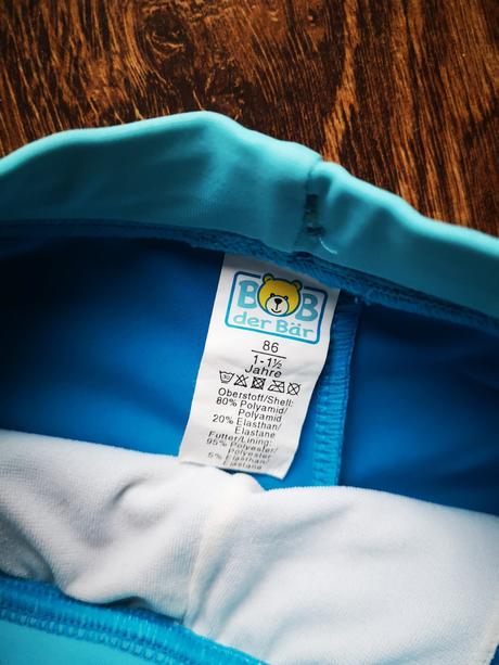 Plavky a kúpacia čiapka, 86