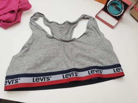 Levis podrsenka, levis,m