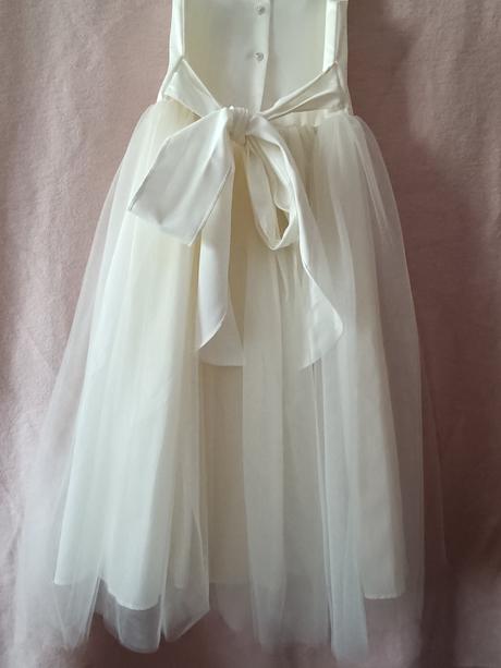 Šaty na svadbu, 140