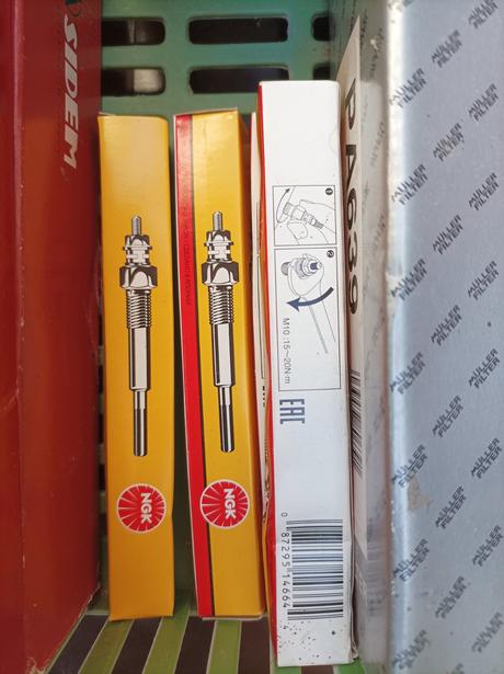 Náhradné diely do aut, 