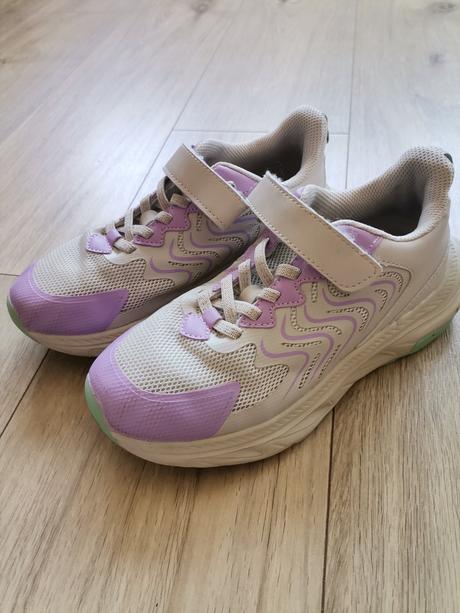 Tenisky, reserved,34