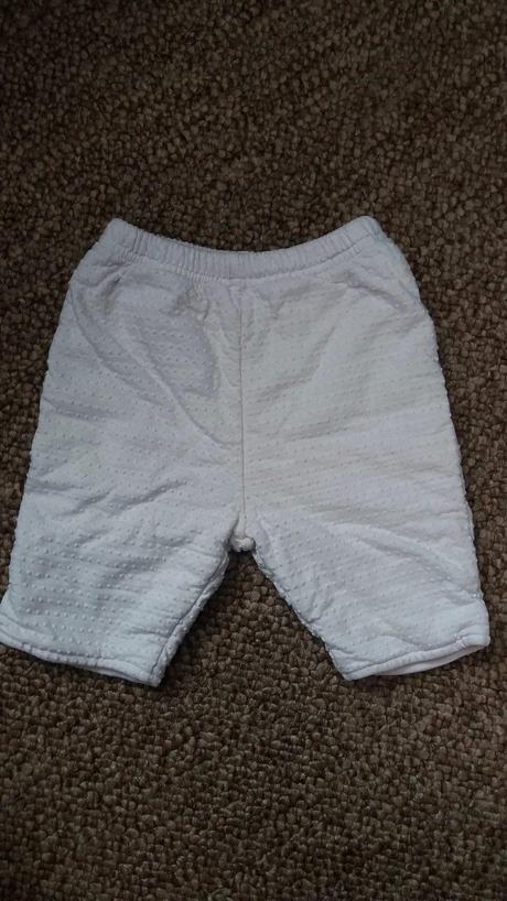 Podšité biele nohavice, 56