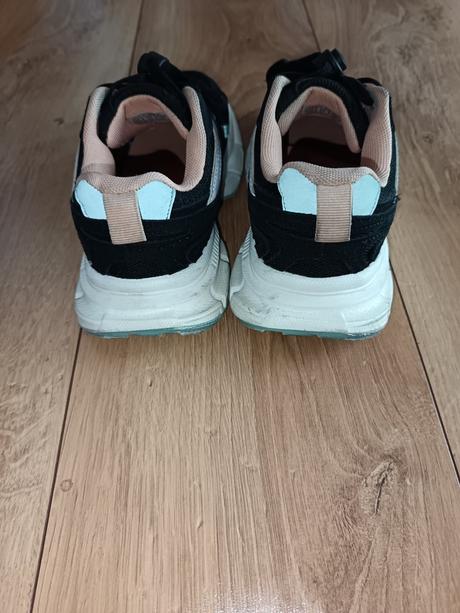 Botasky reserved, reserved,31