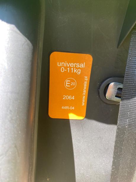 Autosedacka vajíčko,