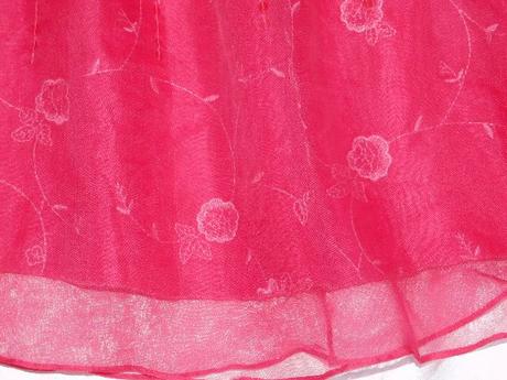 Luxusna velmi pekna hodvabna sukna, 38