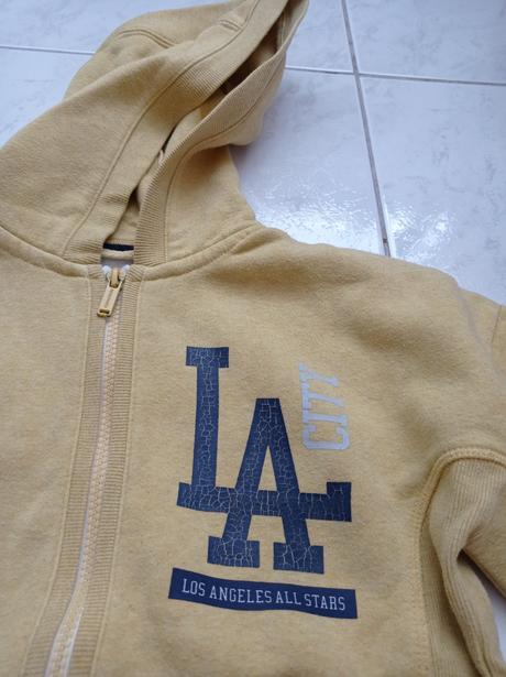 Balík oblečenia-mikiny, 122–134