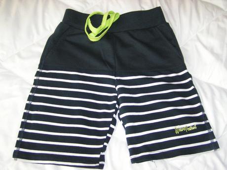 Prúžkované kraťasy, authority,128