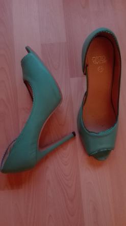 Lodičky čierne alebo tyrkysové, veľ. 41, 41