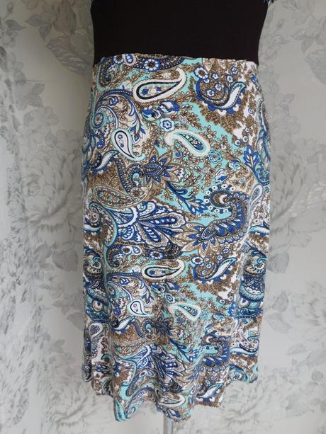 Pekne letne šaty, 36