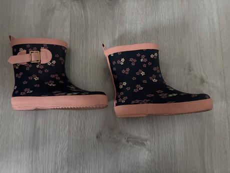 Gumáky, young spirit,30