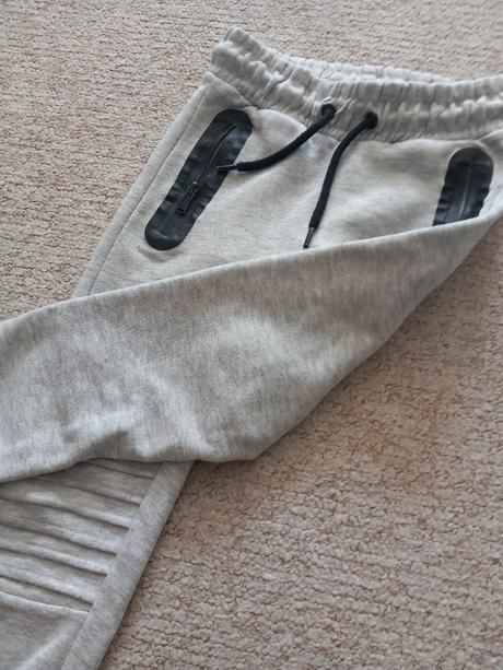 Tepláky 122, dopodopo,122