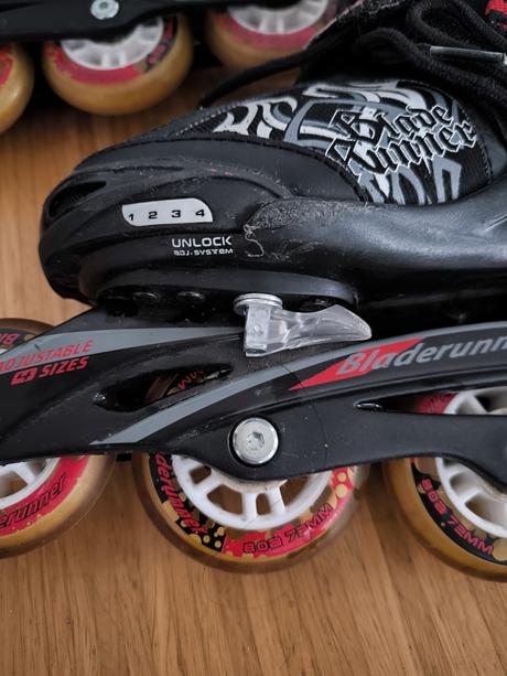 Kvalitné kolieskové nastaviteľné korčule rollerbla, rollerblade,28