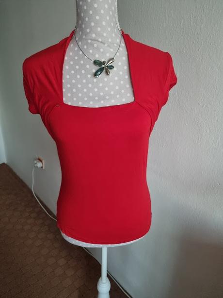 Červený elast.top 38, 38