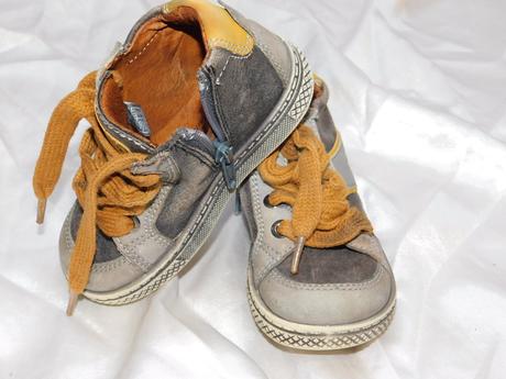 Kvalitne kožene topanky,na boku zips, bama,21