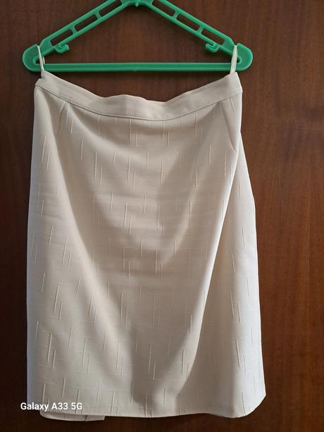 Dámsky maslový kostým č.cca 38/40, 38