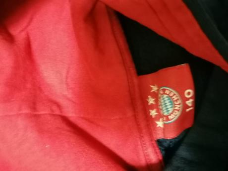 Bayern münchen original mikina, 140