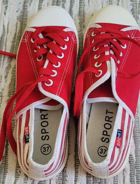 Plátené tenisky, 37