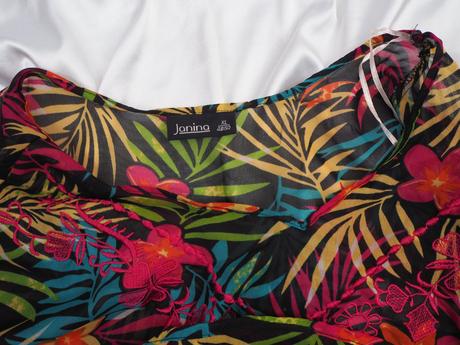 Kvalitný letný plavkový top, 48