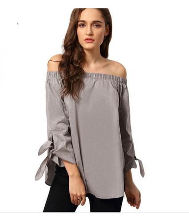 Bluzka off the shoulder, l