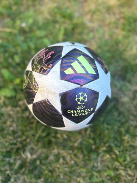 Futbalove lopty, adidas