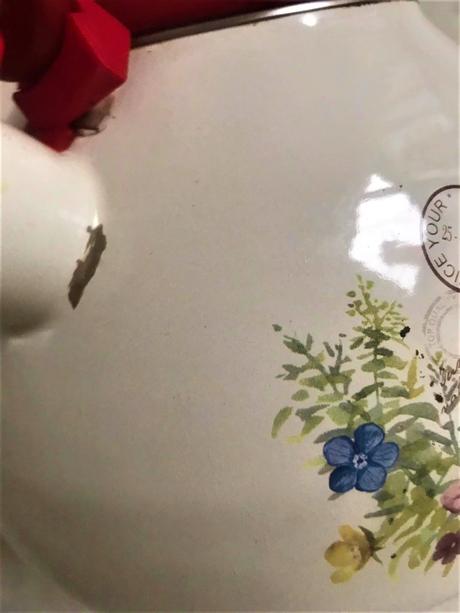 Pískacia smaltovaná konvica,