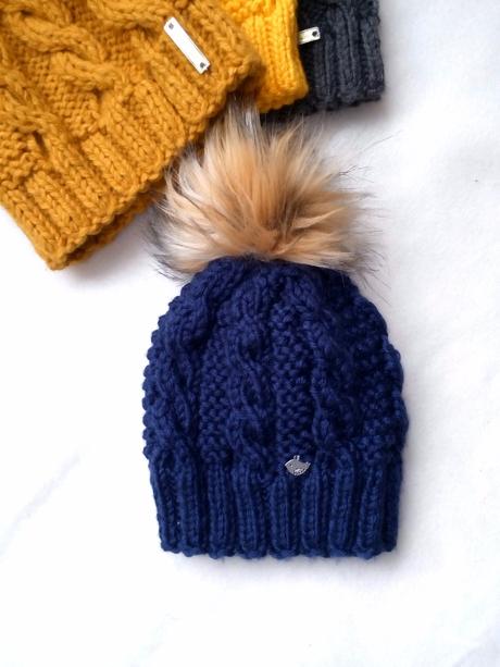 Pletena čiapka s veľkym brmbolcom, 56 - 158