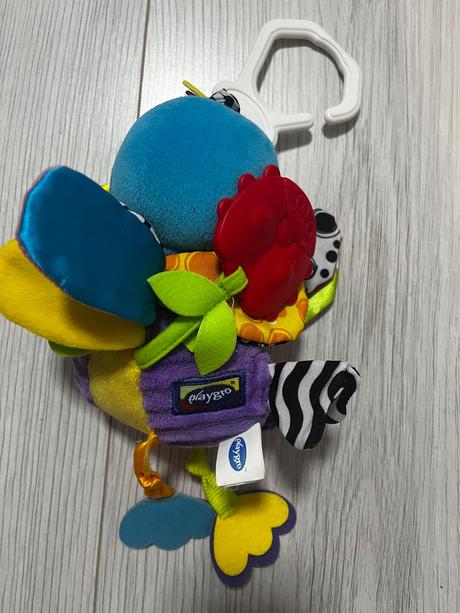 Kolibrík s hryzadielkom playgro, 