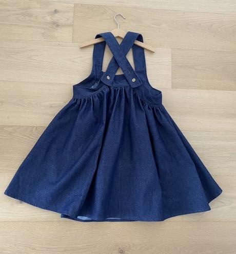 Krasna suknicka, 140 / 146