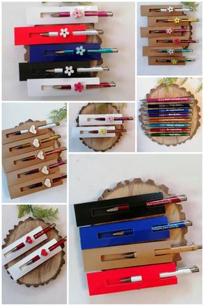 Gravírovane farebné pero s menom alebo textom,