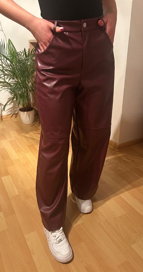Nové koženkové nohavice s, s