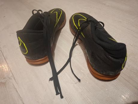 Halovky nike, treba zalepiť, nike,40