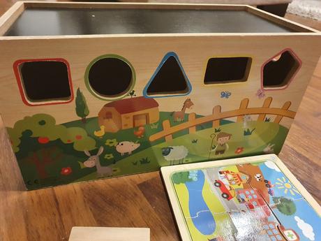 Montessori drevená krabica s hrami, 