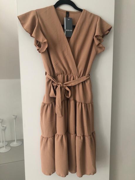 Letné dámske šaty, 